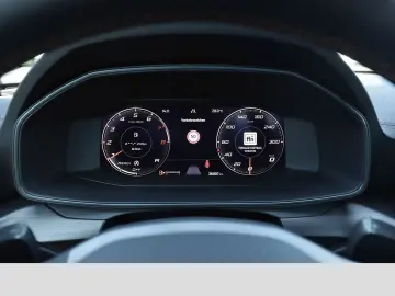 Formentor VZ 4Drive 2.0 TSI DSG AHK Pano Beats