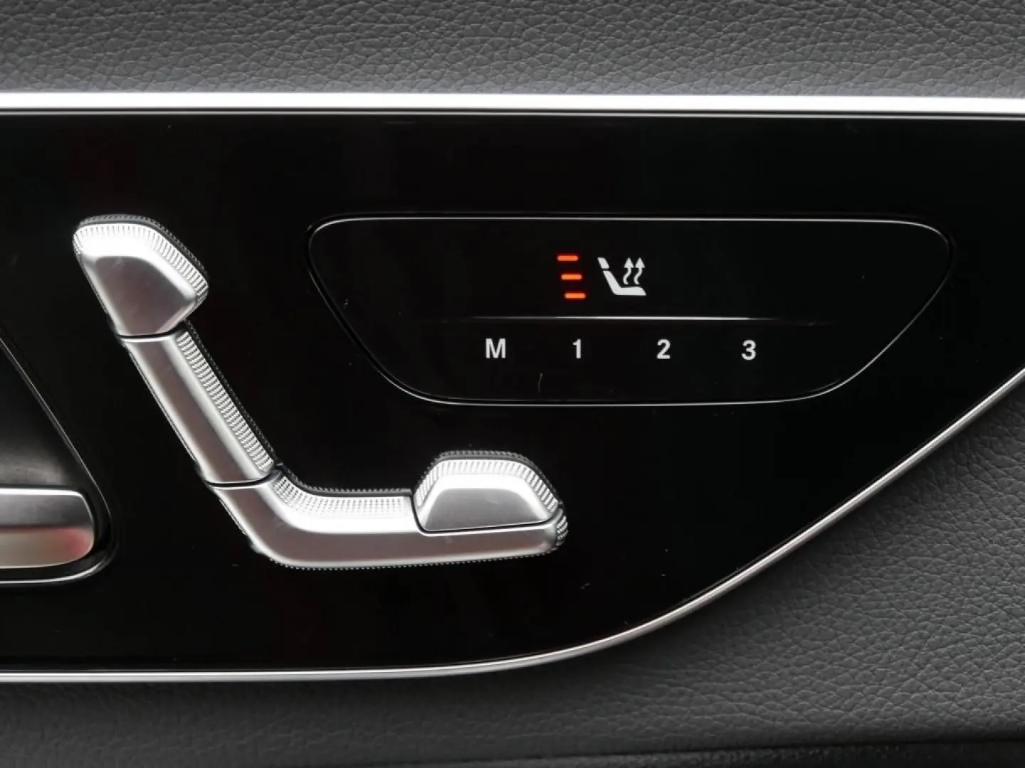 CLE 200 Coupé AMG/Pano/AHK/360/Digital/Distr/Win
