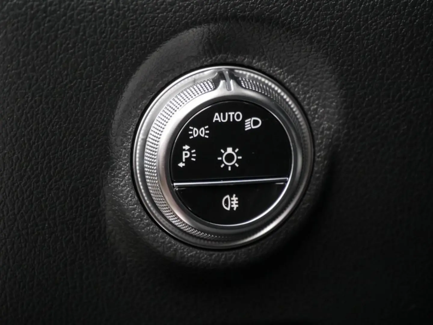 CLE 200 Coupé AMG/Pano/AHK/360/Digital/Distr/Win