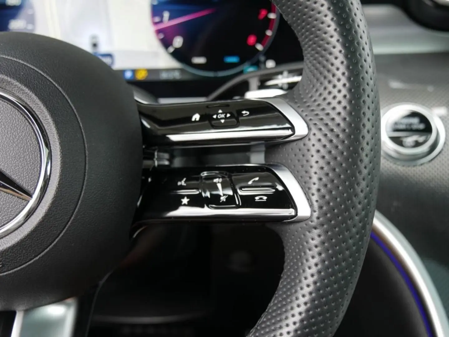 CLE 200 Coupé AMG/Pano/AHK/360/Digital/Distr/Win