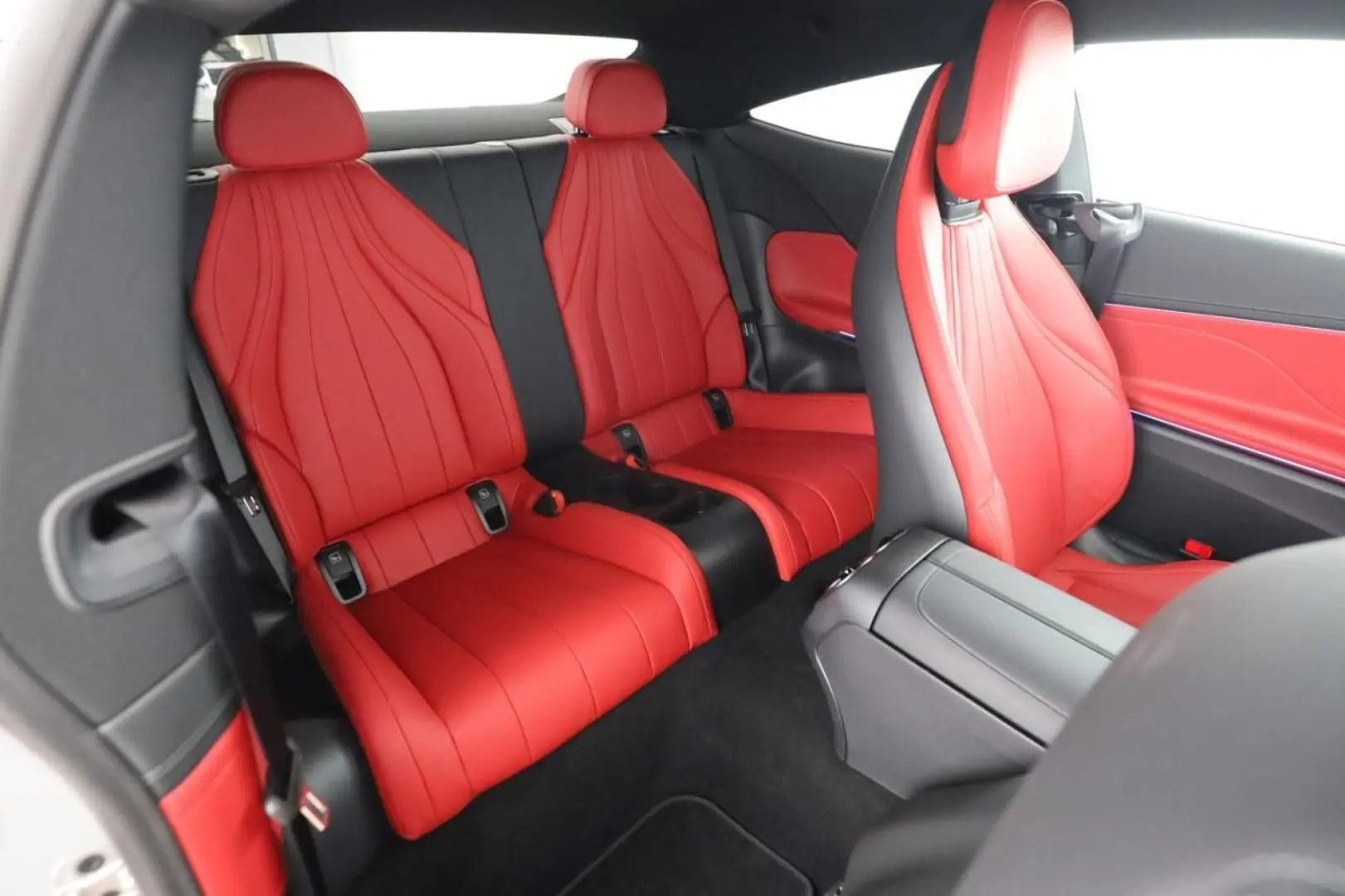 CLE 200 Coupé AMG Night Leder rot Pano 20 Zoll