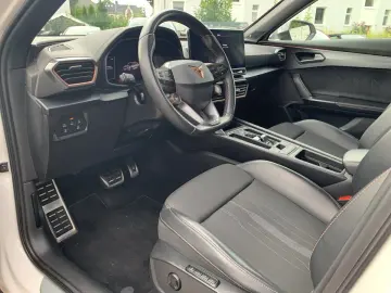 Formentor VZ 2.0 TSI 4Drive PANO+NAV+BEATS+PDC
