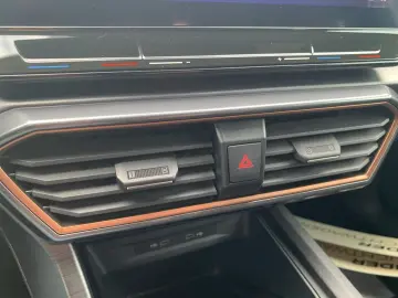 Formentor VZ 2.0 TSI 4Drive PANO+NAV+BEATS+PDC