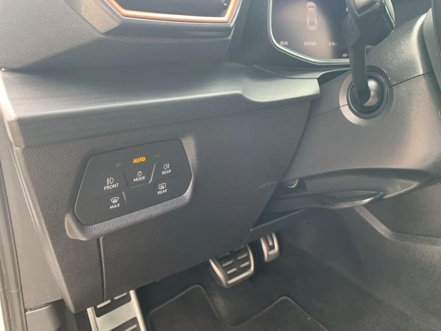Formentor VZ 2.0 TSI 4Drive PANO+NAV+BEATS+PDC