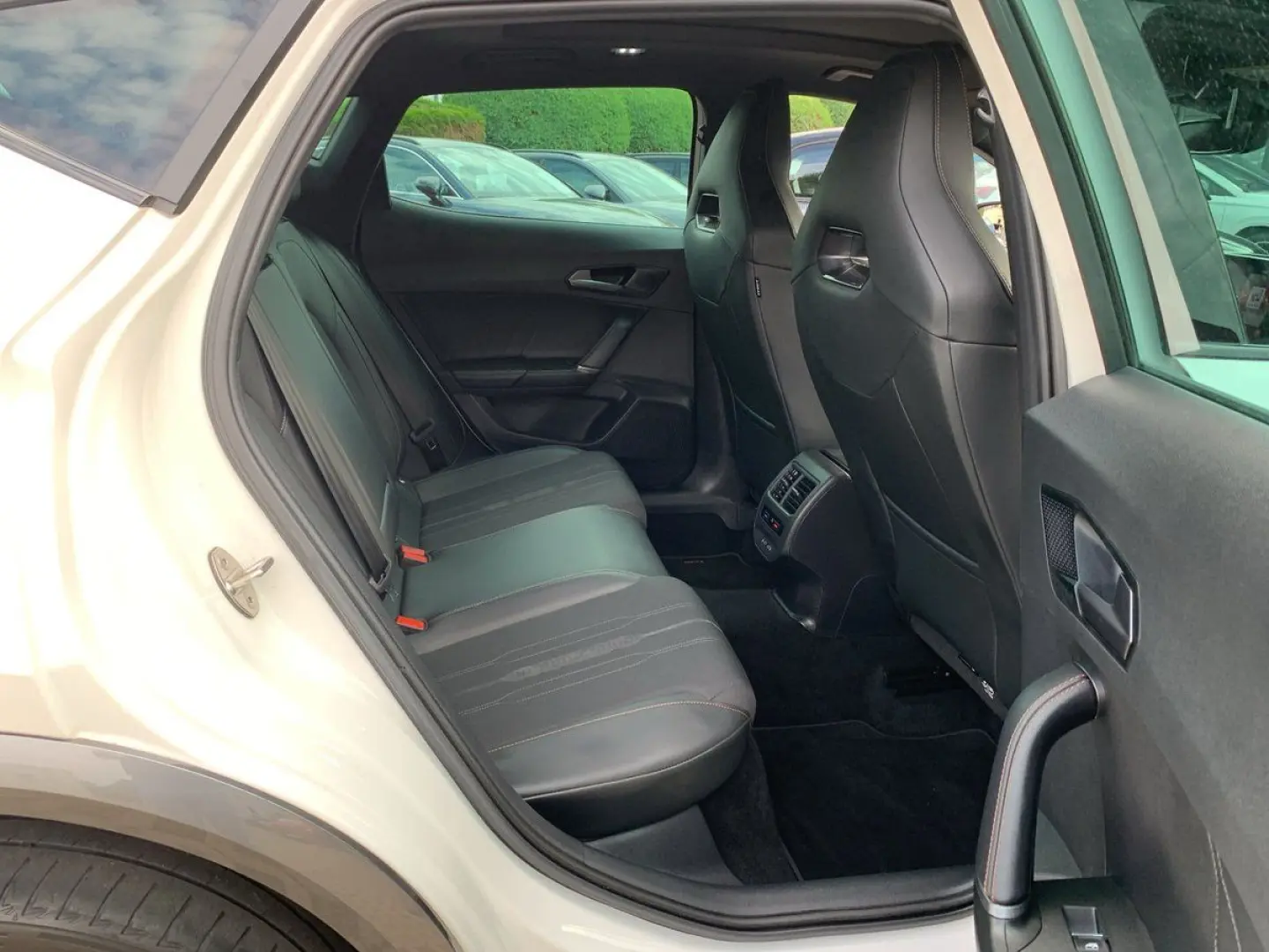 Formentor VZ 2.0 TSI 4Drive PANO+NAV+BEATS+PDC