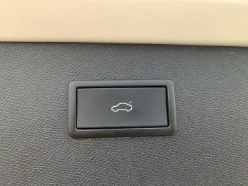 Formentor VZ 2.0 TSI 4Drive PANO+NAV+BEATS+PDC