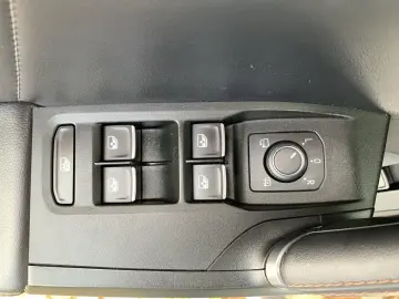 Formentor VZ 2.0 TSI 4Drive PANO+NAV+BEATS+PDC
