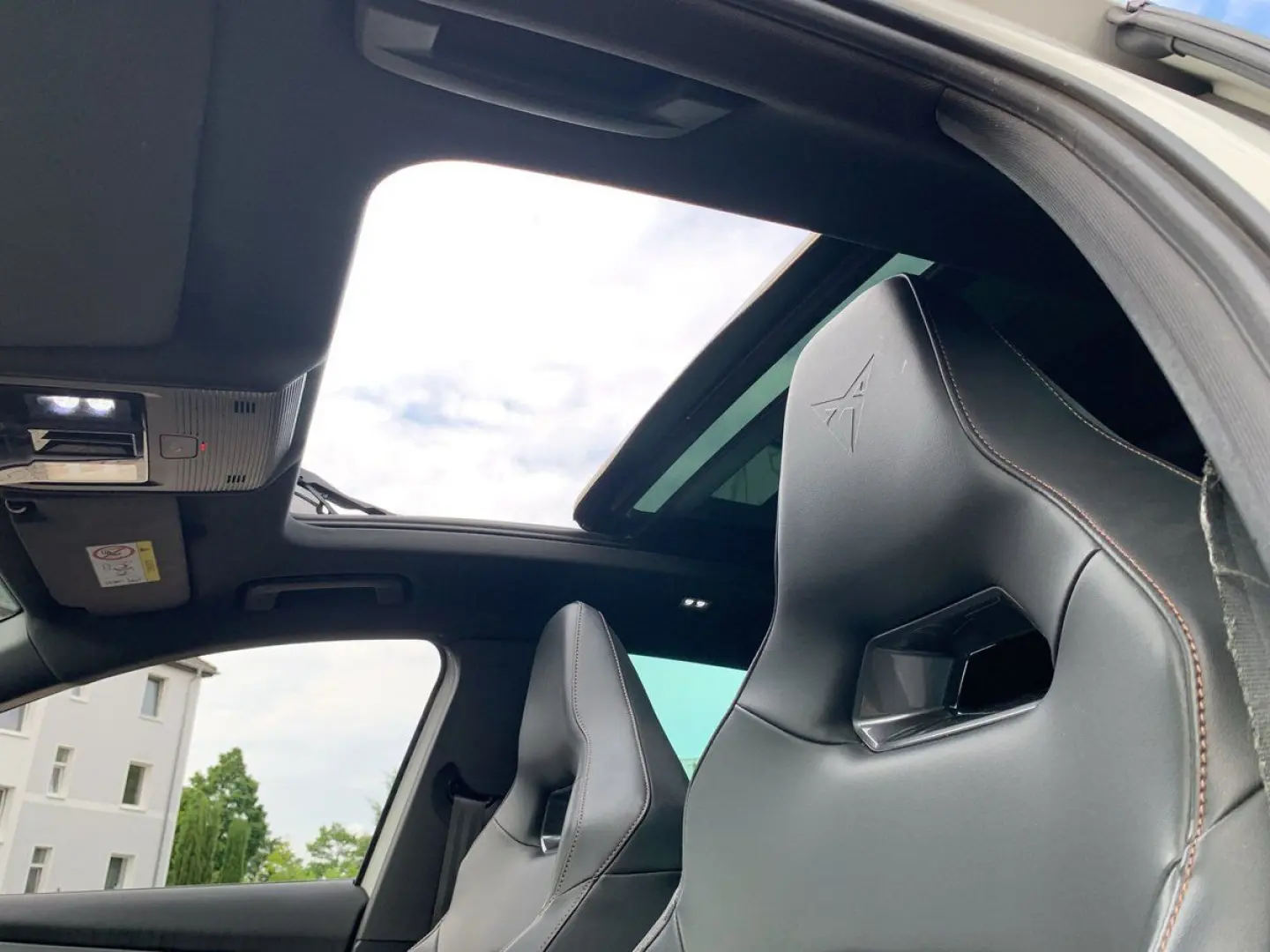 Formentor VZ 2.0 TSI 4Drive PANO+NAV+BEATS+PDC