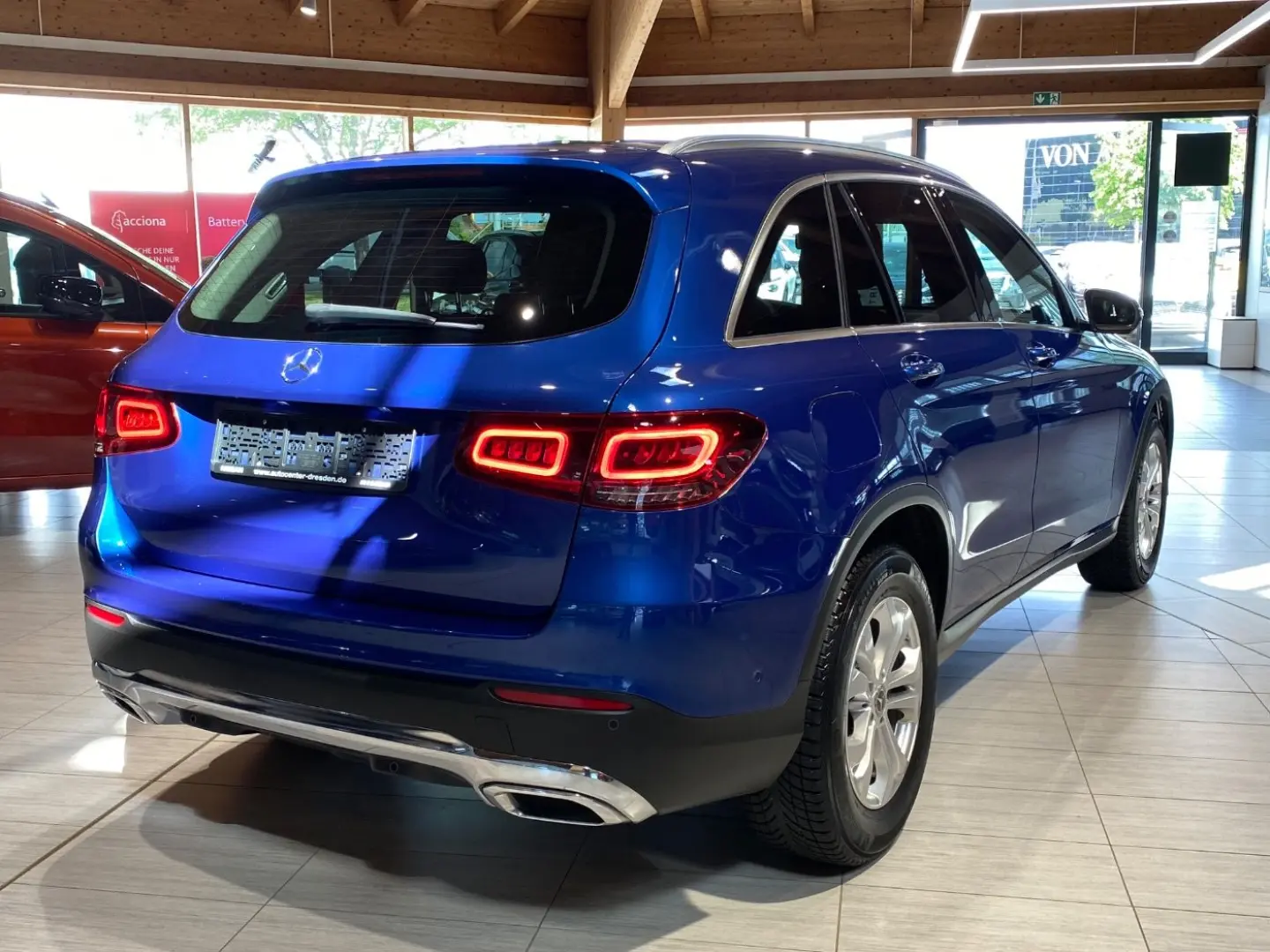 GLC 200 4Matic LED Navi AHK FLA PDC SitzH SR&WR