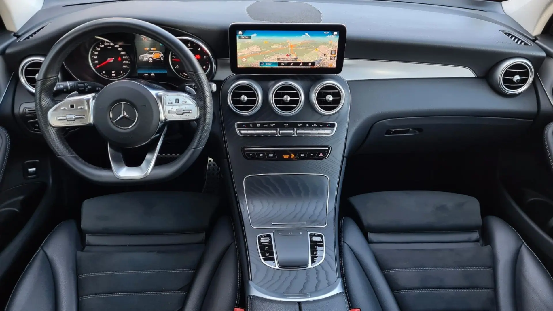 GLC 300de 4M - AMG INT - ASSISTS - CAM