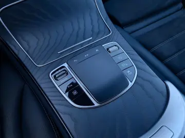 GLC 300de 4M - AMG INT - ASSISTS - CAM