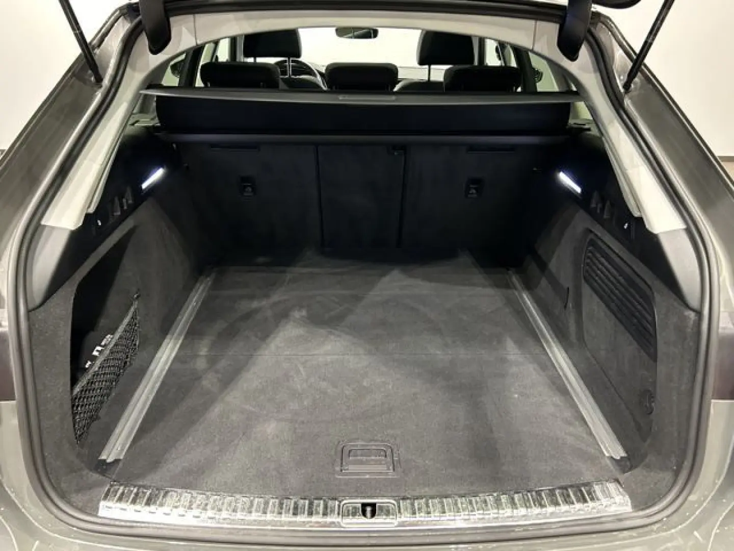 A6 Allroad 40 TDI Black Edition Pano 20 Zoll