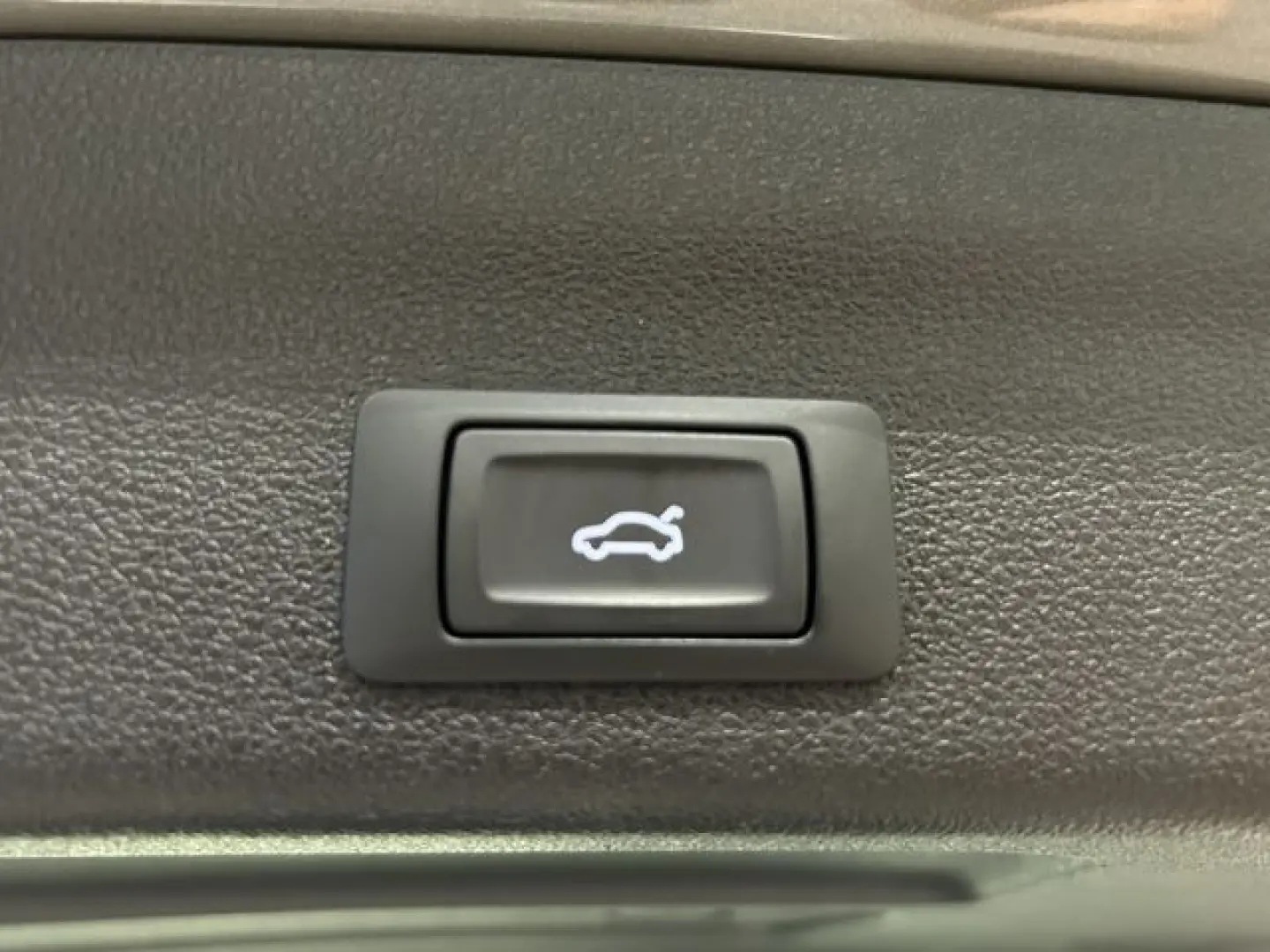 A6 Allroad 40 TDI Black Edition Pano 20 Zoll
