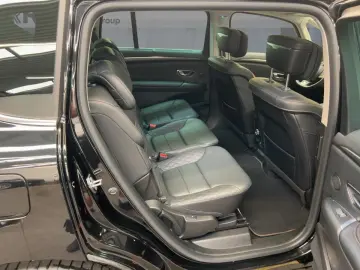 Espace INITIALE PARIS TCe 225