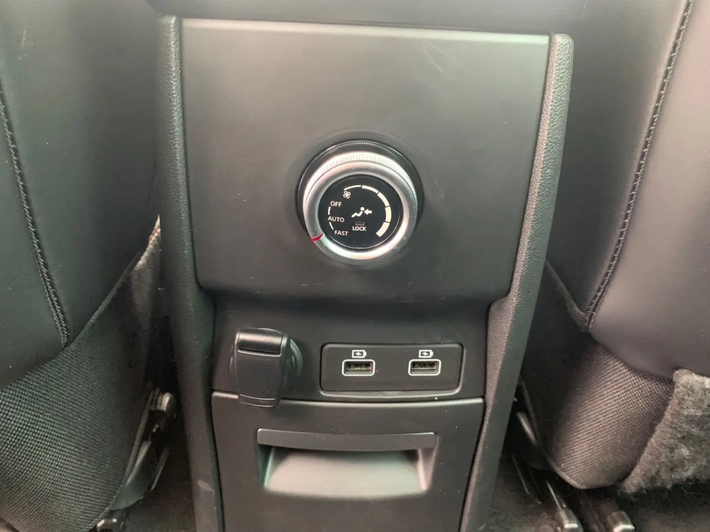 Espace Initiale 2,0 Aut LED Leder Pano ACC
