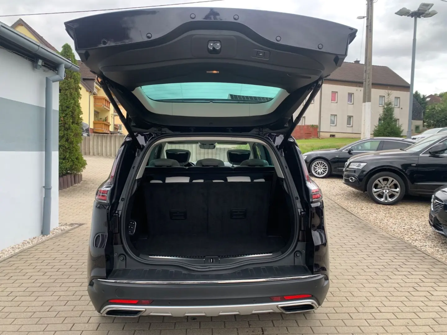 Espace Initiale 2,0 Aut LED Leder Pano ACC