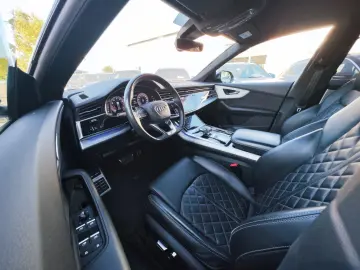 Audi Q8 3.0 55 TFSI quattro Tiptronic MHEV