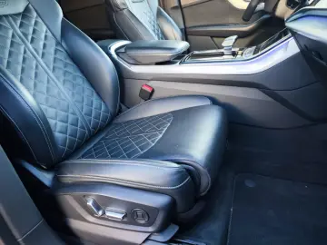 Audi Q8 3.0 55 TFSI quattro Tiptronic MHEV