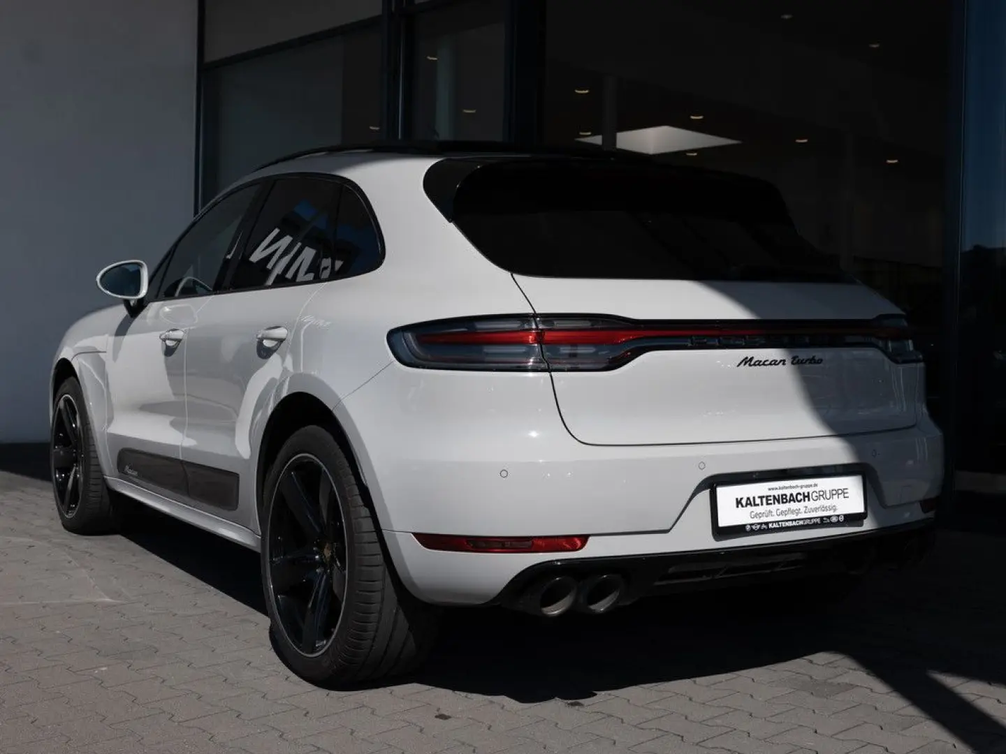 Macan 2.9 Turbo FACEL. PANO AHK SITZBELÜFTUNG