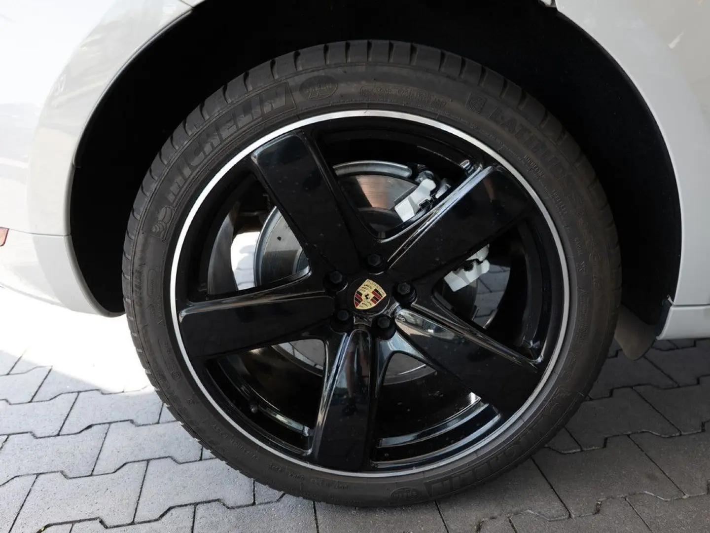 Macan 2.9 Turbo FACEL. PANO AHK SITZBELÜFTUNG