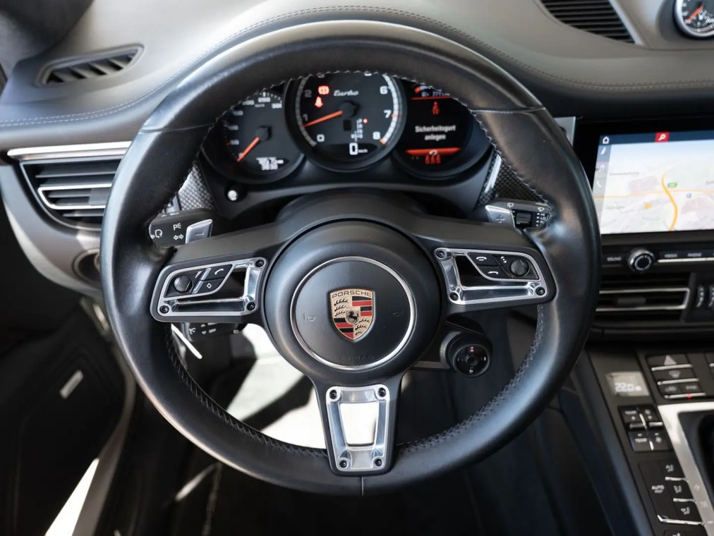 Macan 2.9 Turbo FACEL. PANO AHK SITZBELÜFTUNG