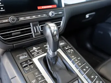 Macan 2.9 Turbo FACEL. PANO AHK SITZBELÜFTUNG