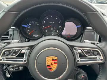 Macan GTS Sport Design ACC/Leder/Pano/Chrono/21'