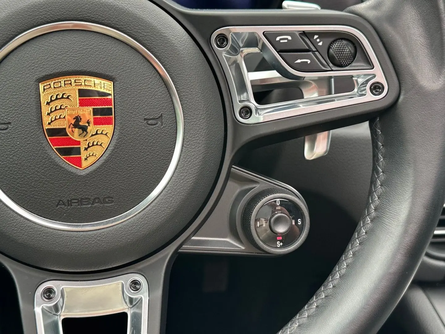 Macan GTS Sport Design ACC/Leder/Pano/Chrono/21'