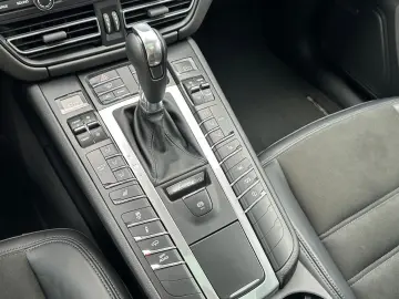 Macan GTS Sport Design ACC/Leder/Pano/Chrono/21'