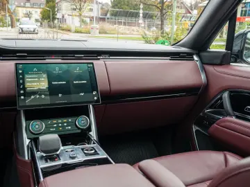 Range Rover 3.0 D350 SWB Autobiography