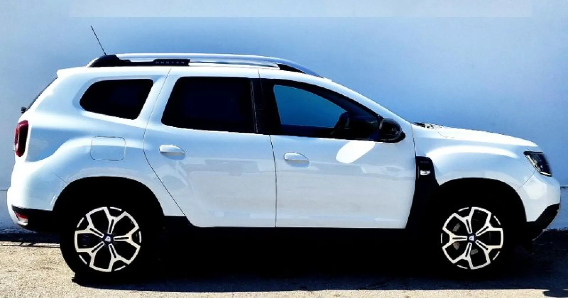 DACIA DUSTER 1.5 Blue dCi 115CP BlueLine 4WD