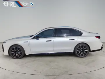 M760e xDrive M PERFORMANCE | 30% UPE-Nachlass