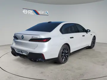 M760e xDrive M PERFORMANCE | 30% UPE-Nachlass