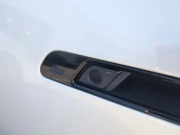 M760e xDrive M PERFORMANCE | 30% UPE-Nachlass