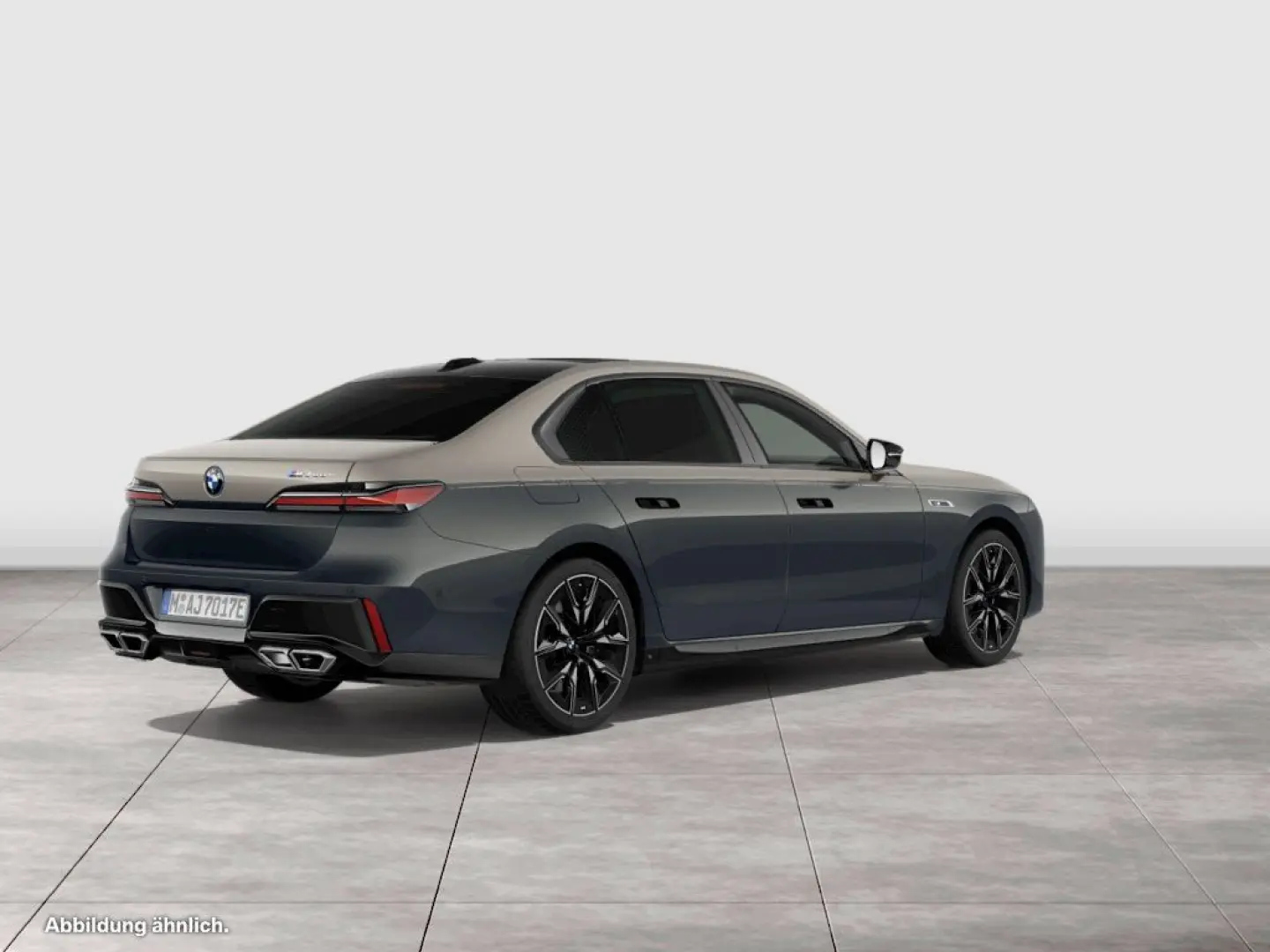M760e xDrive Personal Pilot SkyLounge TV B/W PA