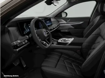 M760e xDrive Personal Pilot SkyLounge TV B/W PA