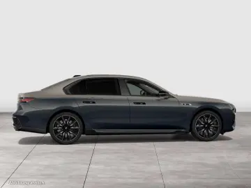 M760e xDrive Personal Pilot SkyLounge TV B/W PA