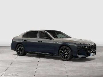M760e xDrive Personal Pilot SkyLounge TV B/W PA