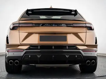 Urus Perfomante 23