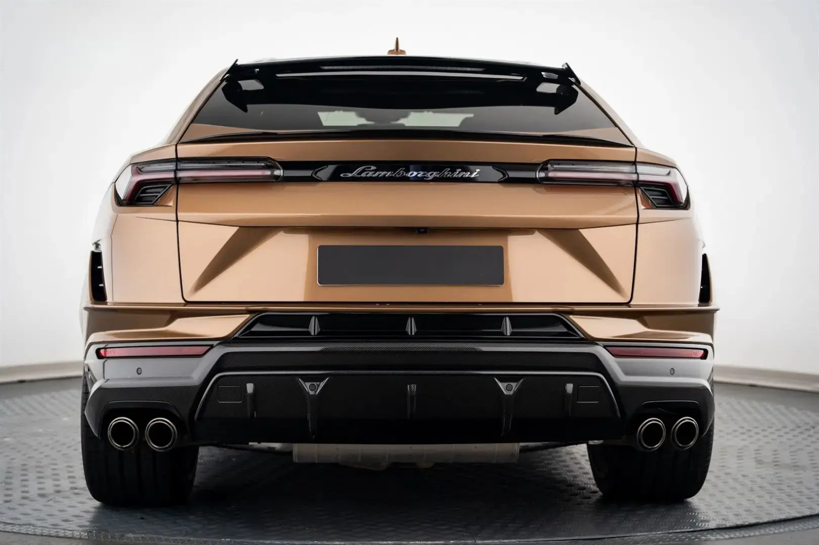 Urus Perfomante 23