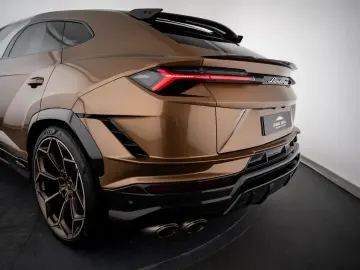 Urus Perfomante 23
