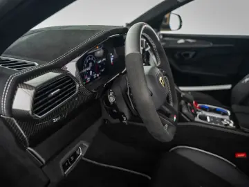 Urus Perfomante 23