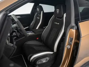 Urus Perfomante 23