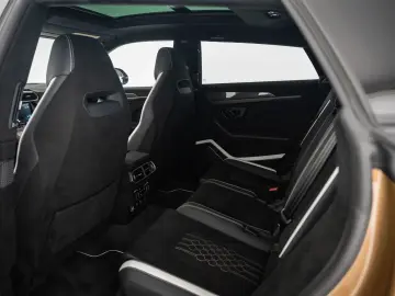 Urus Perfomante 23