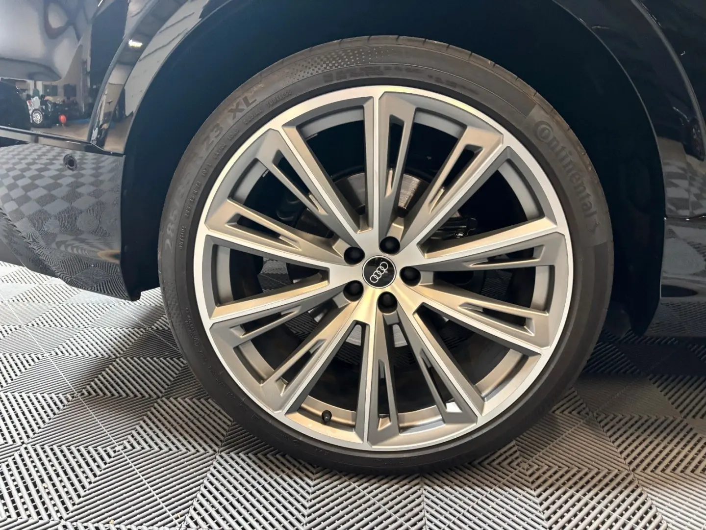 SQ8 4.0 TFSI quattro*AHK-Pano-StandHz.-HuD-B&O*