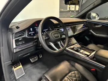 SQ8 4.0 TFSI quattro*AHK-Pano-StandHz.-HuD-B&O*
