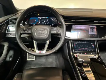 SQ8 4.0 TFSI quattro*AHK-Pano-StandHz.-HuD-B&O*