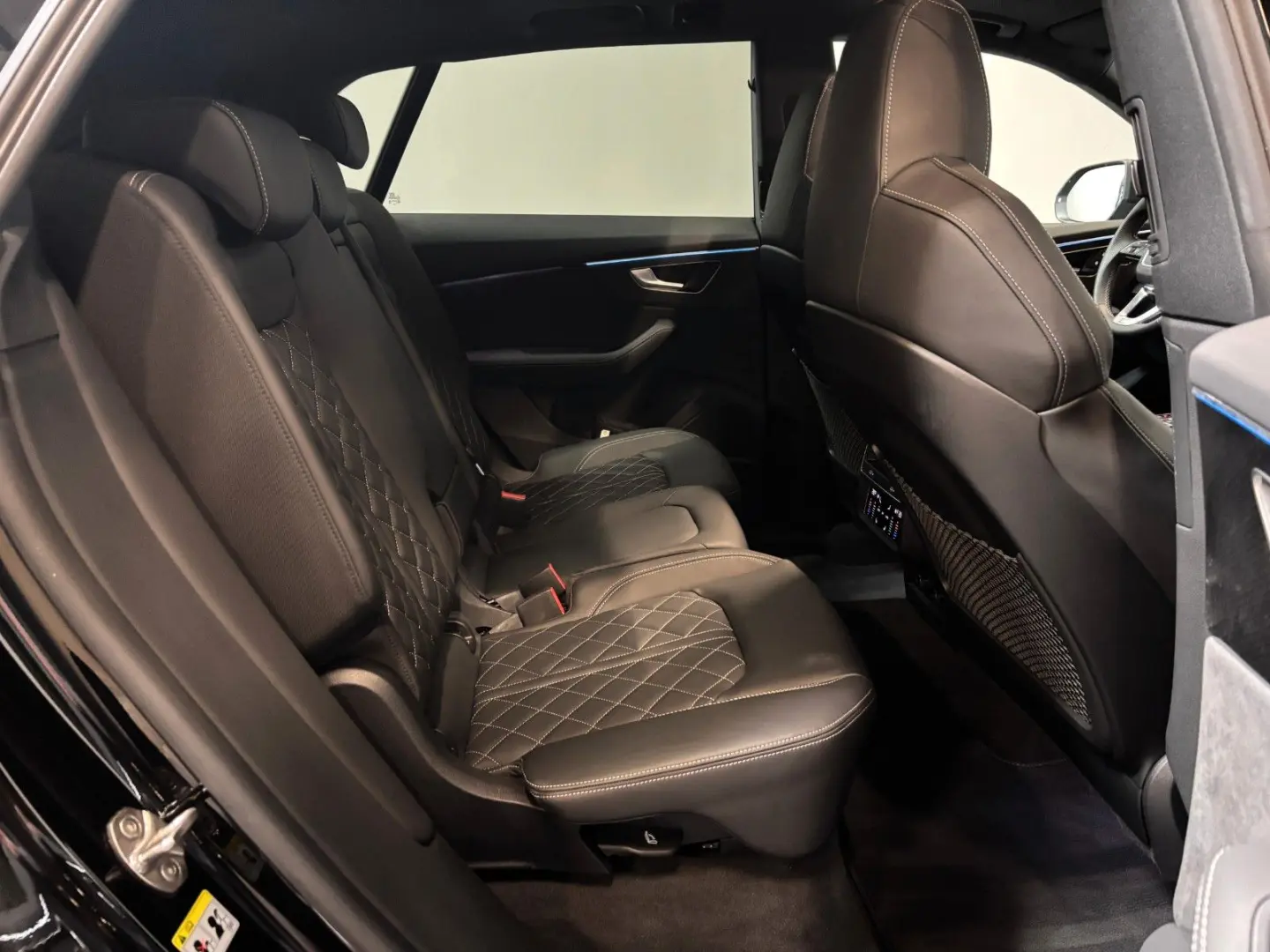SQ8 4.0 TFSI quattro*AHK-Pano-StandHz.-HuD-B&O*