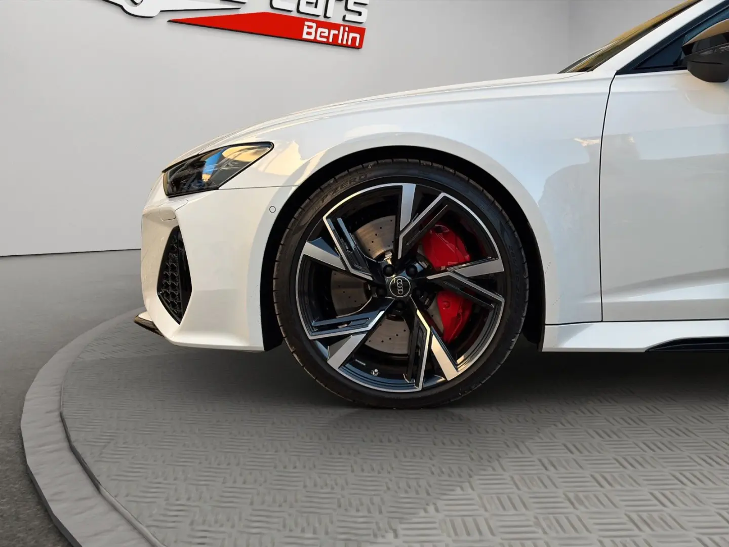 RS6 Avant 4.0 TFSI*QUATTRO*PANO*HEADUP*CARBON*