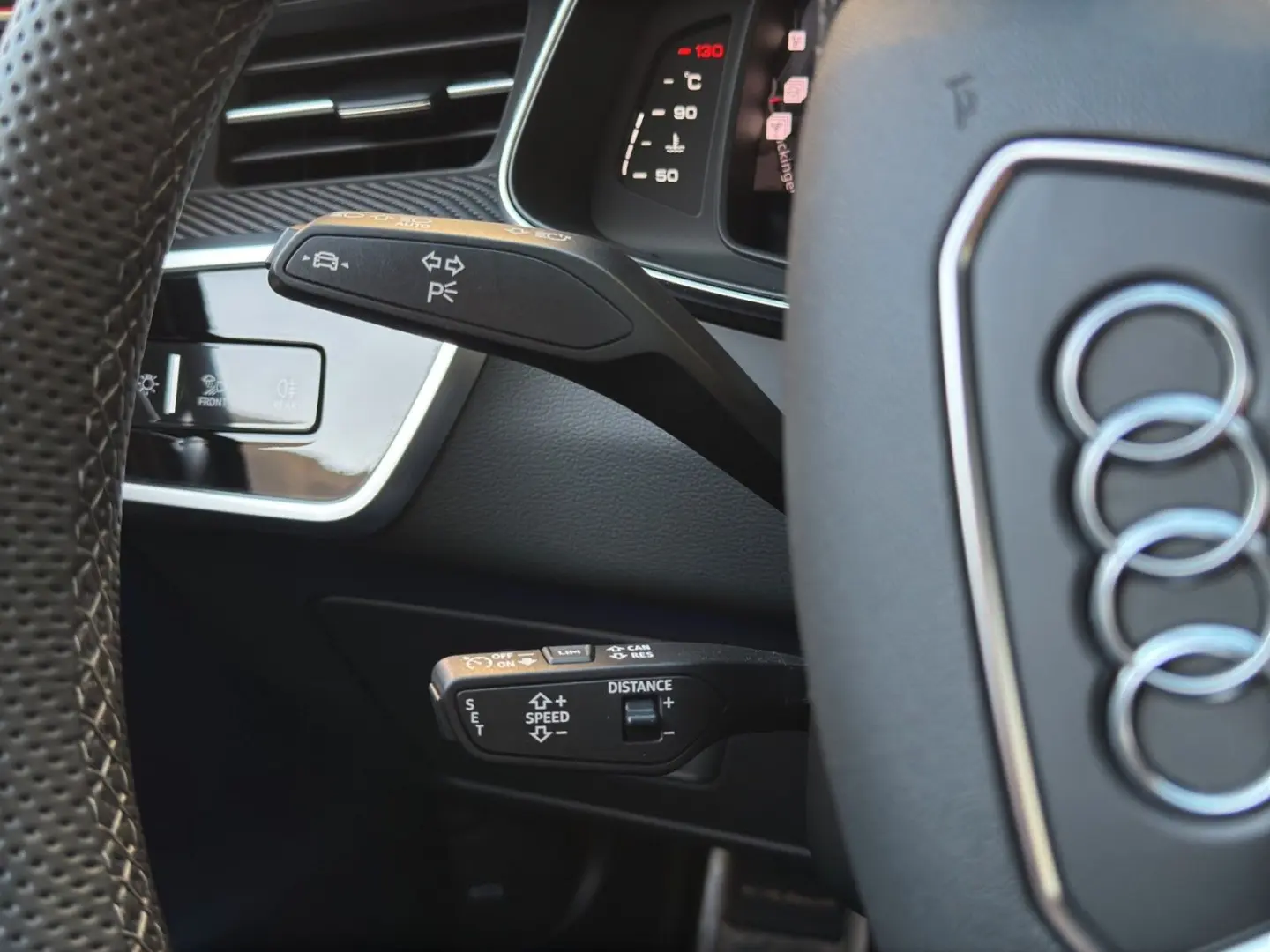 RS6 Avant 4.0 TFSI*QUATTRO*PANO*HEADUP*CARBON*